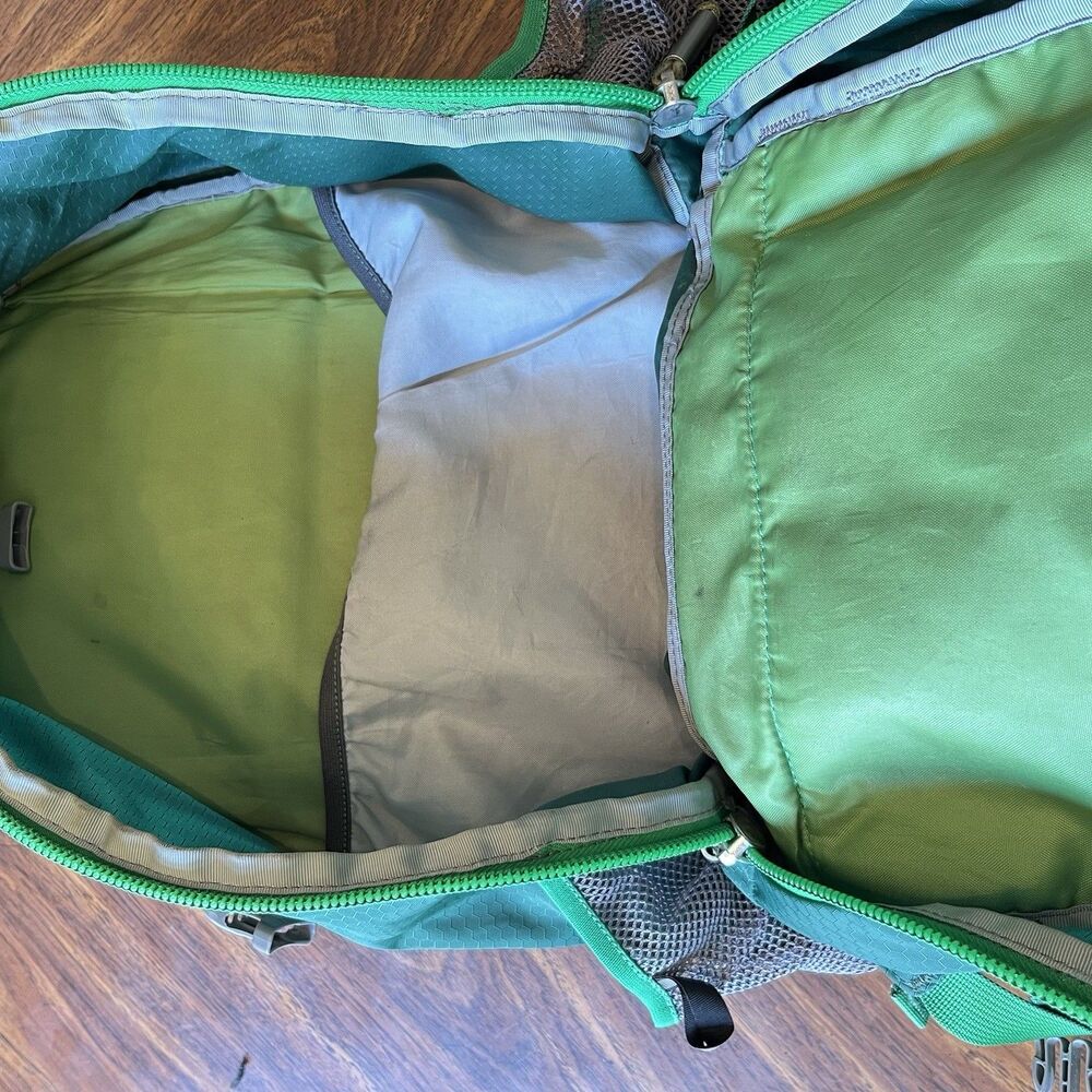 Mountain Hardwear Backpack Agama Green Outdoors Camping Hiking - Picture 12 of 16